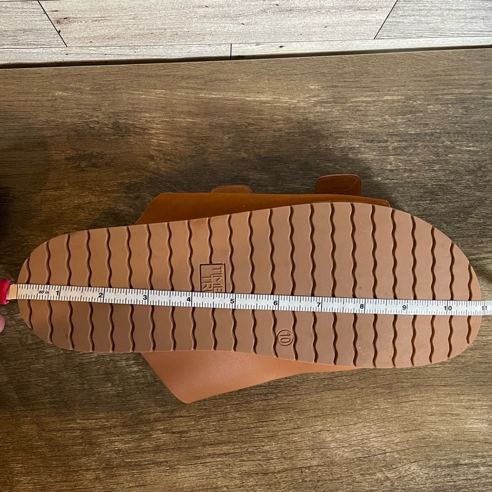 Time & Tru sandals - Picture 5 of 5